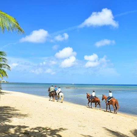 Anthony'S Key Resort Sandy Bay Buitenkant foto