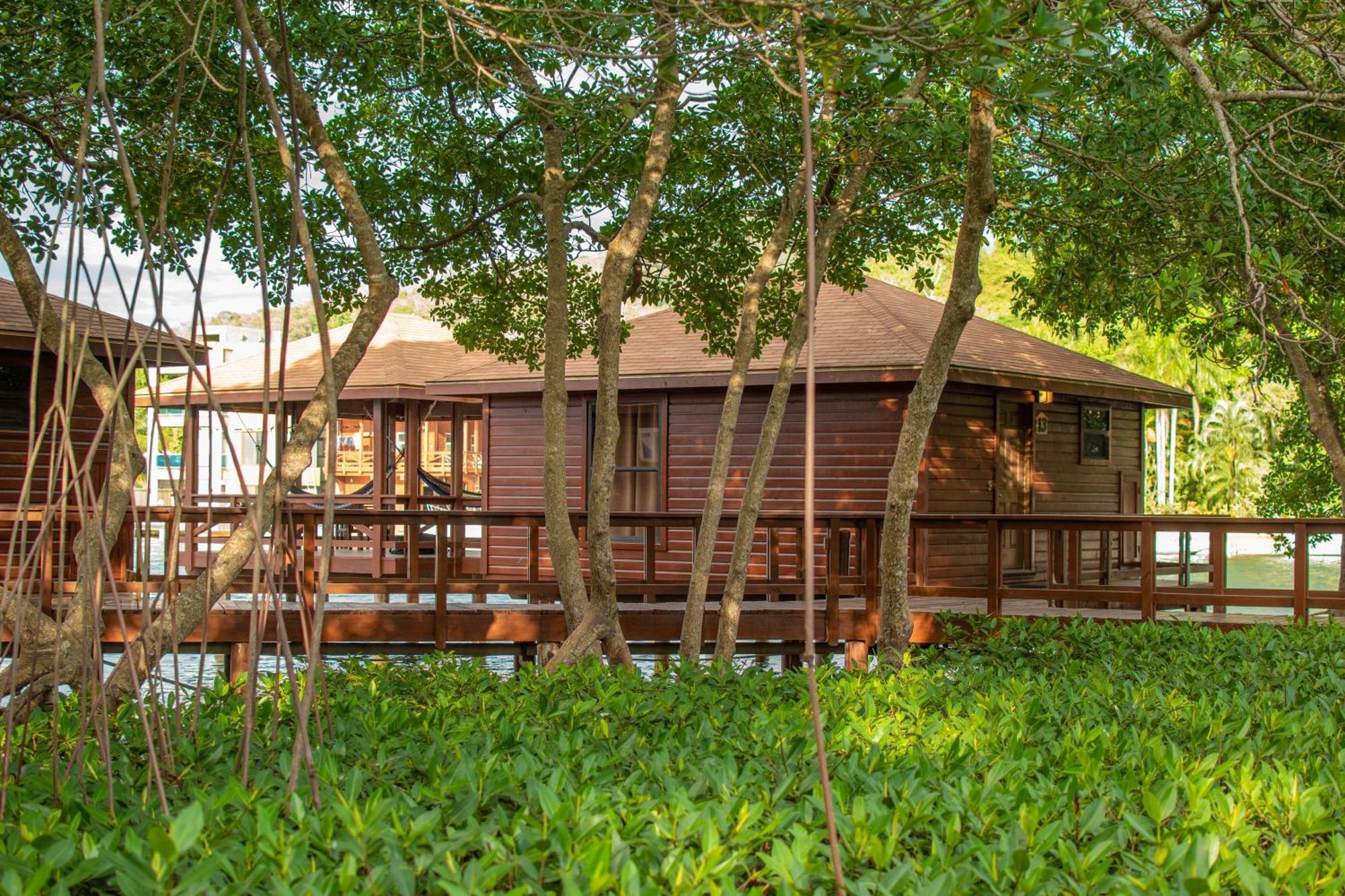 Anthony'S Key Resort Sandy Bay Buitenkant foto